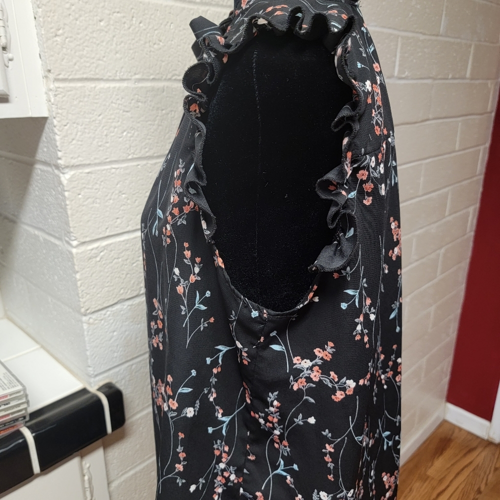 Trendy JS Blouse - Picture 6 of 8
